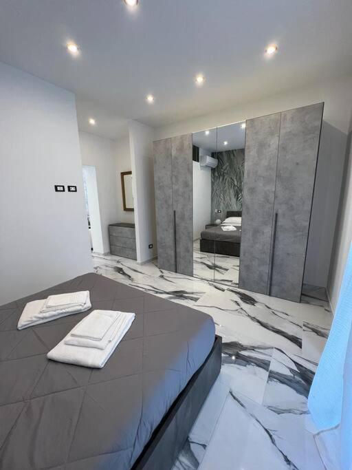 Appartamento Luxury Carrara Milan Bagian luar foto